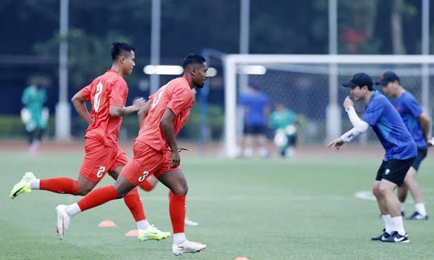Làn sóng Việt kiều nâng tầm tuyển Việt Nam | OK9